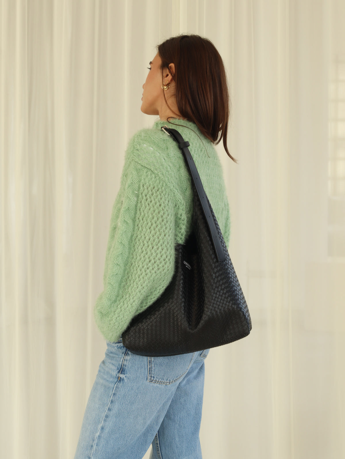 HOBO BAG IN BLACK