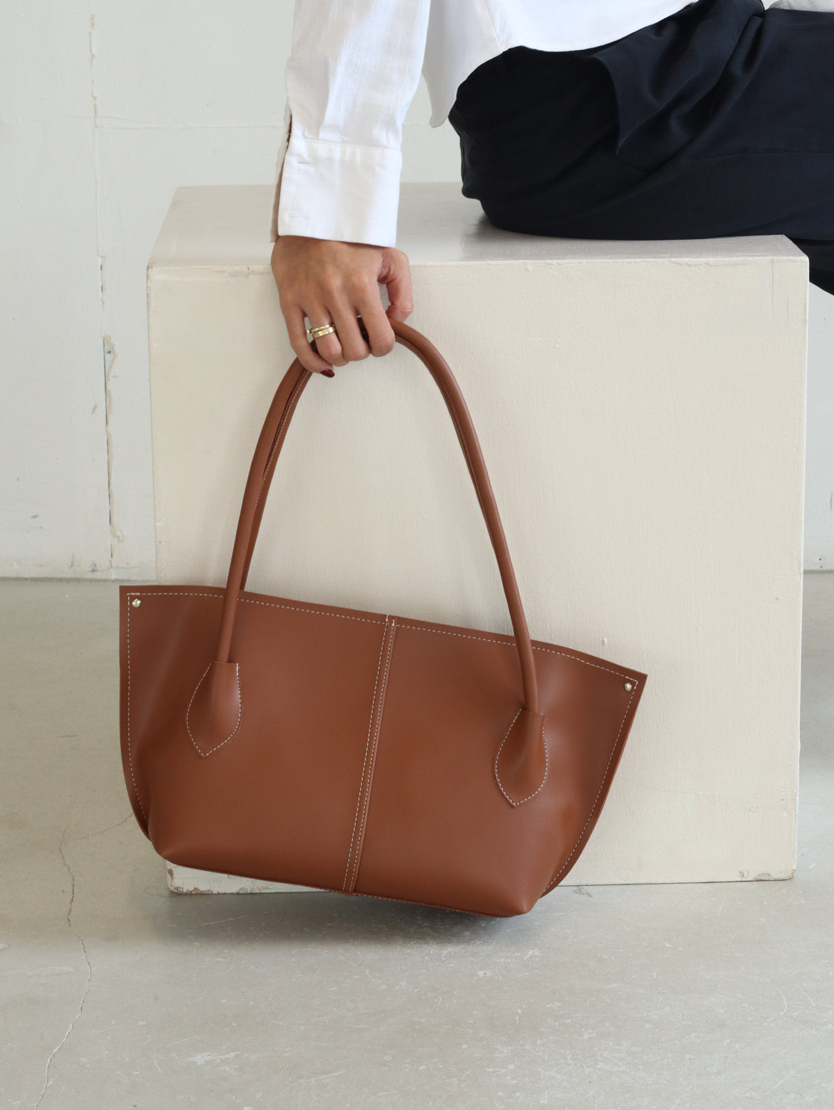 SILVY BAG IN LIGHT BROWN-BIG SIZE