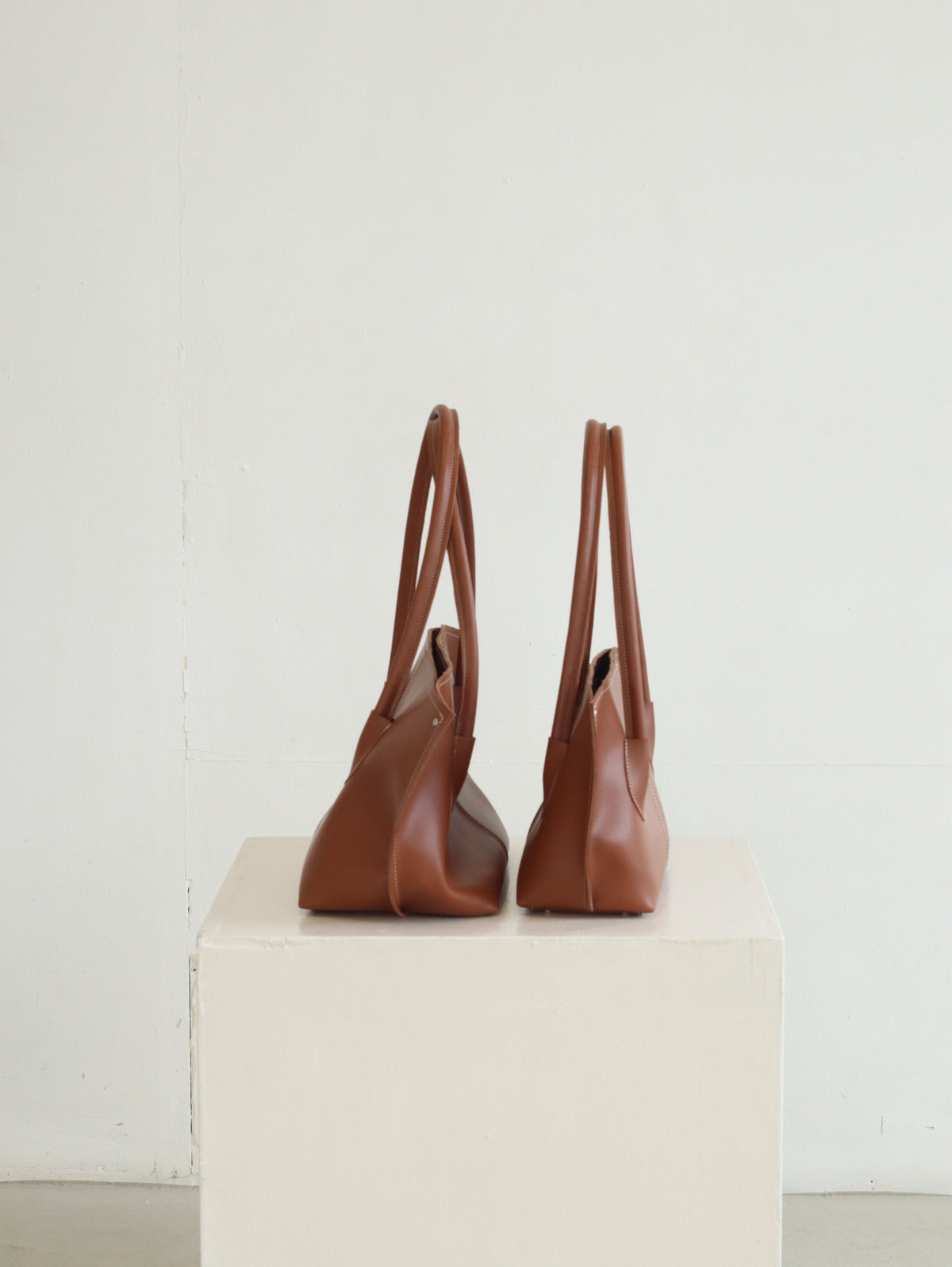 SILVY BAG IN LIGHT BROWN-MEDIUM SIZE