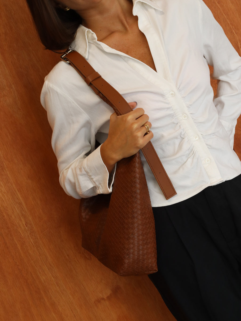 HOBO BAG IN LIGHT BROWN