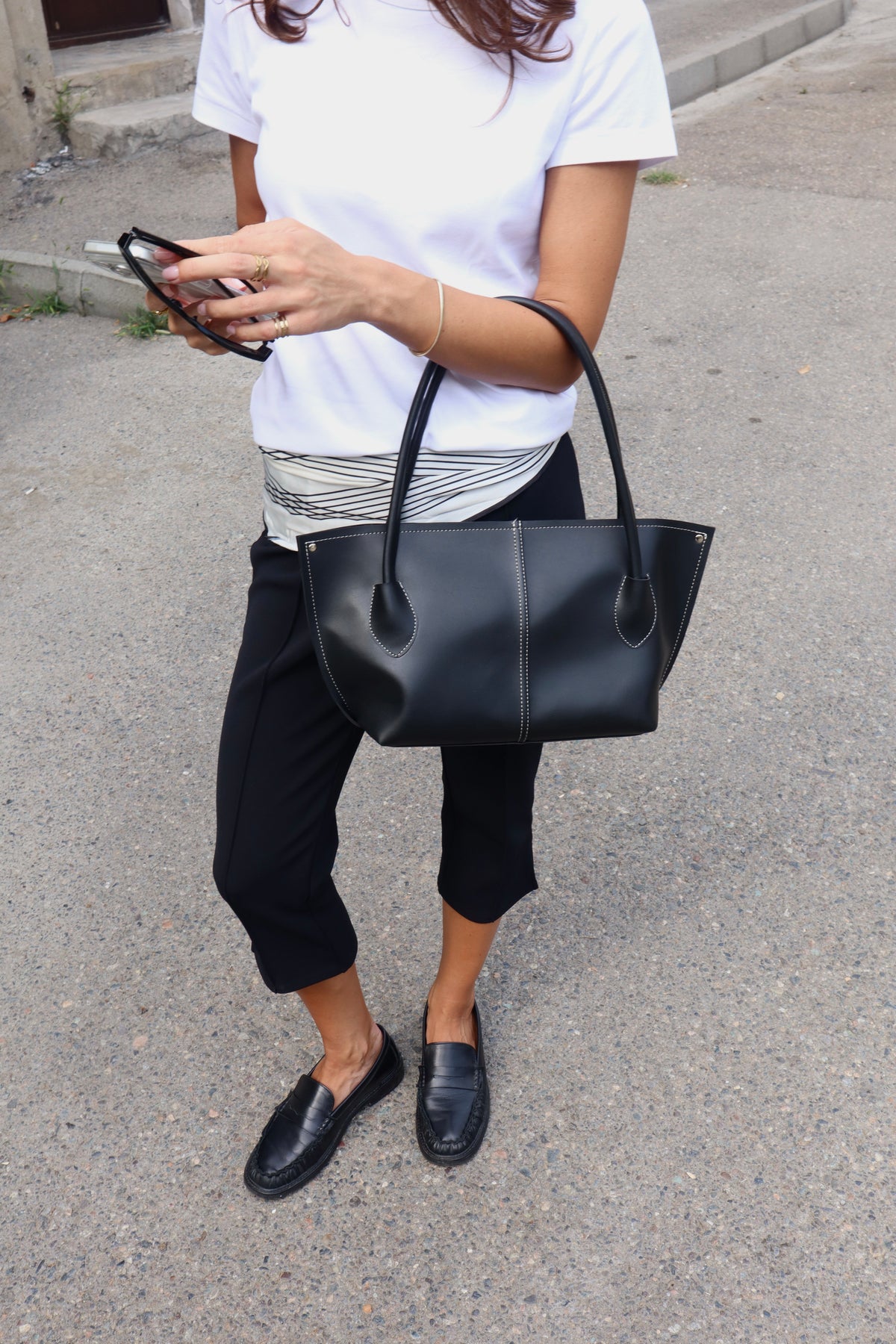 SILVY BAG IN BLACK-MEDIUM SIZE