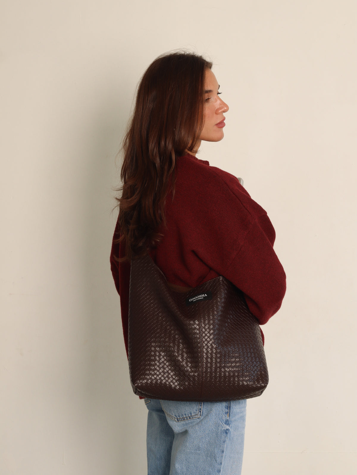 HOBO BAG IN DARK BROWN