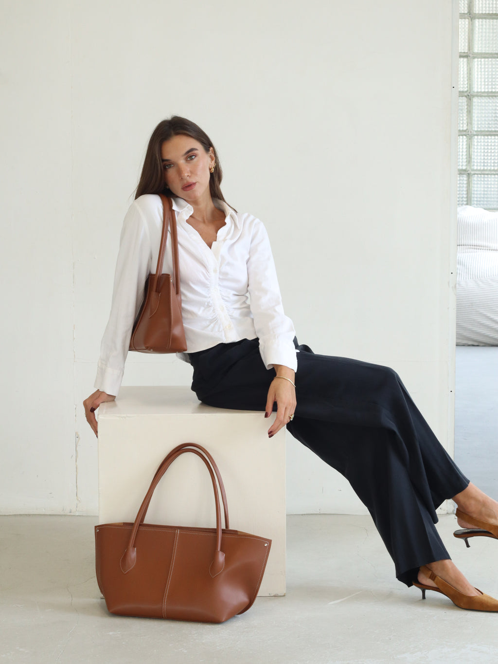 SILVY BAG IN LIGHT BROWN-MEDIUM SIZE