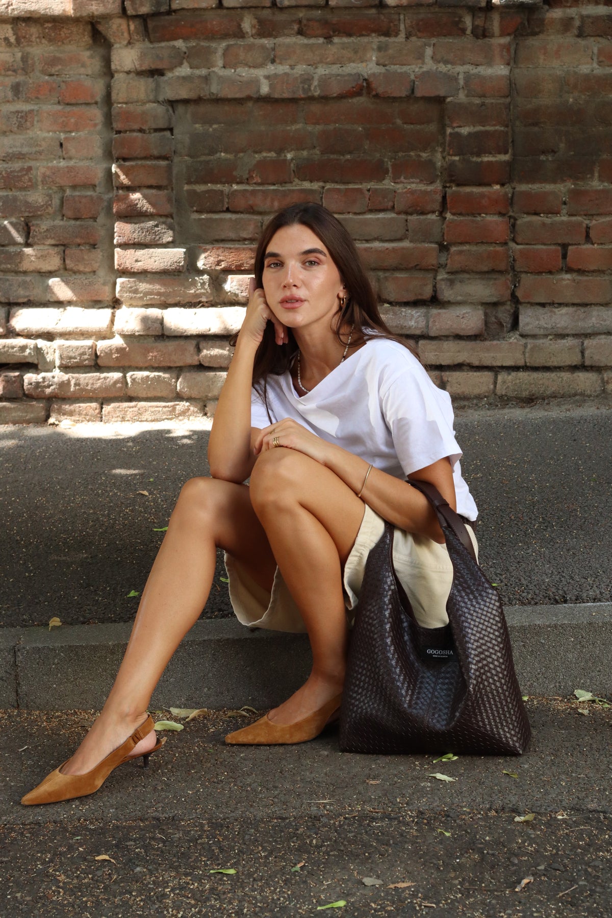 HOBO BAG IN DARK BROWN