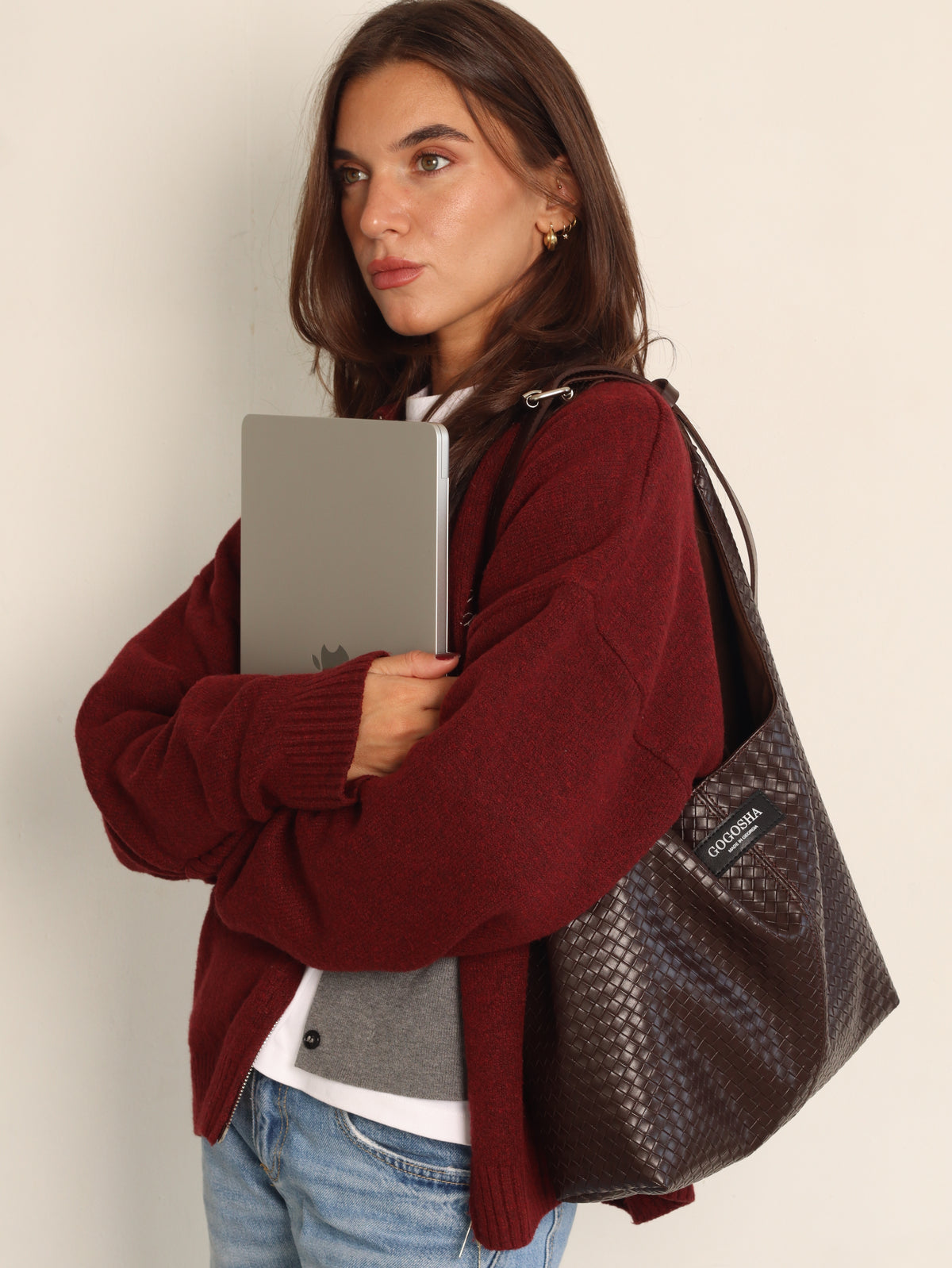 HOBO BAG IN DARK BROWN